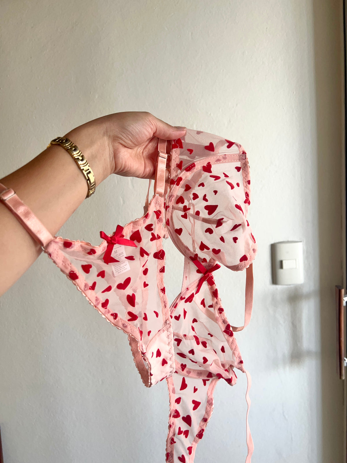 Set April