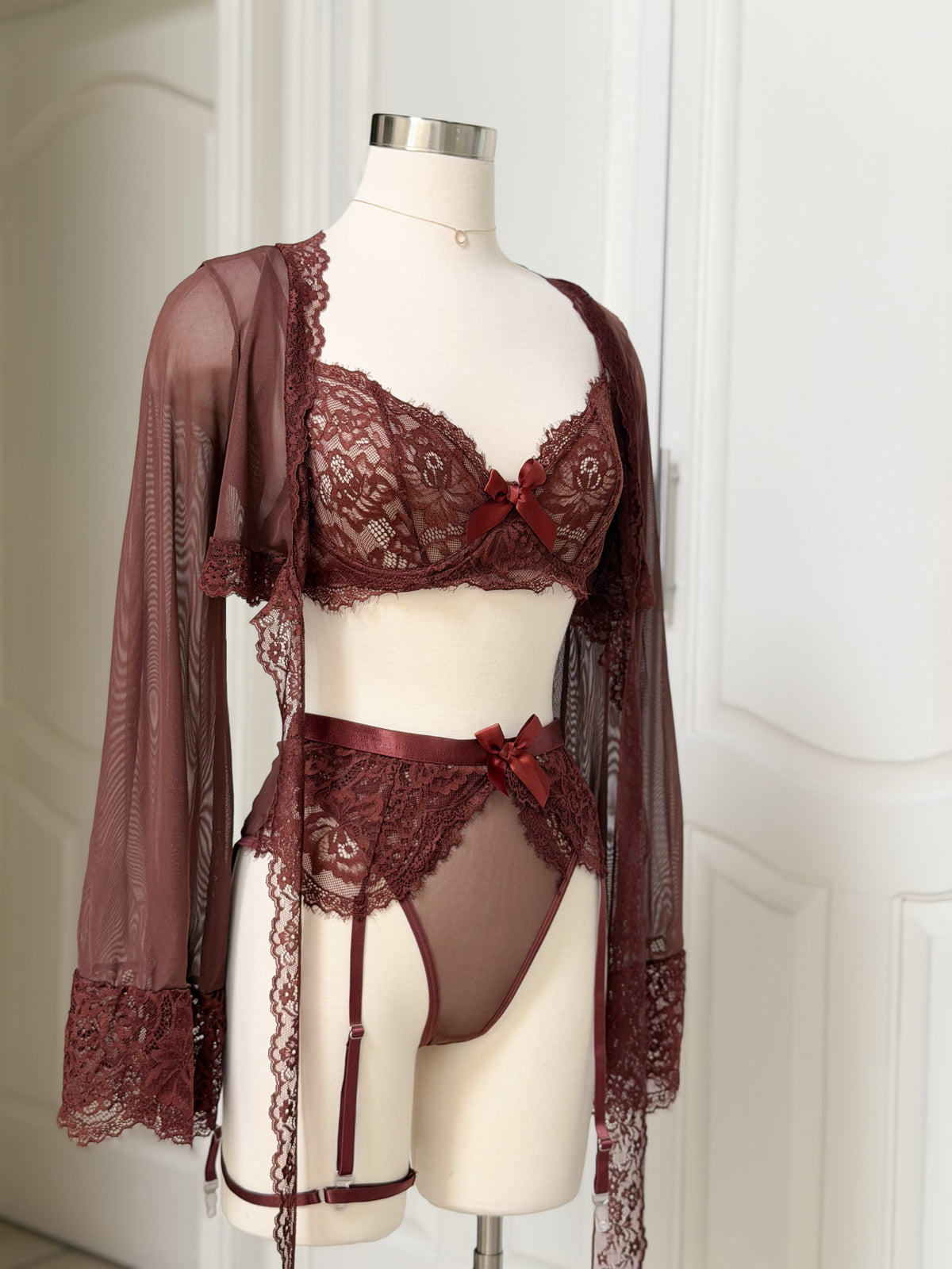 Set Fabiola