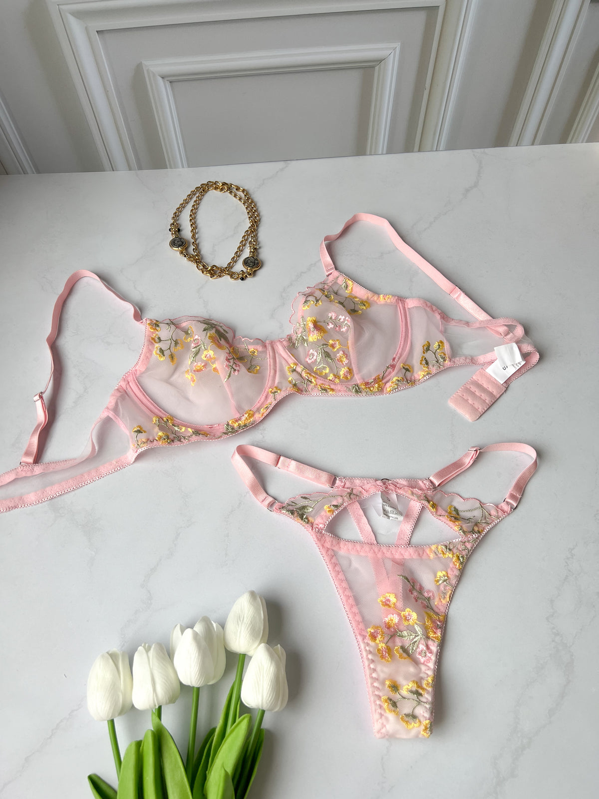 Set Claudia
